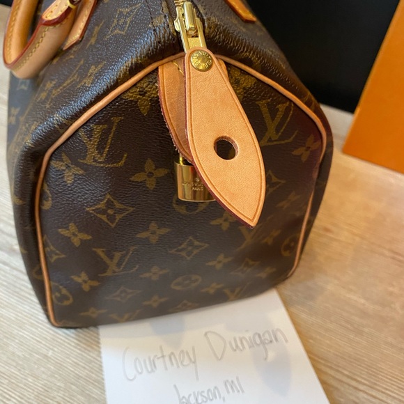 Authentic Louis Vuitton Speedy 30 Monogram 2018 - Picture 6 of 12